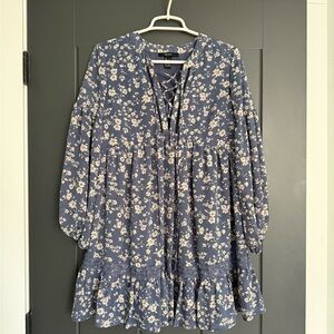 Forever 21 Blue and White Floral Flowy Dress
